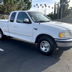 1998 Ford V6 XL Extended Cab Manual 4.2L in
Excellent Running Conditions