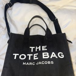 Marc Jacobs The Tote Bag