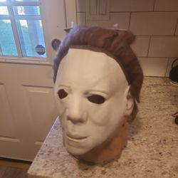 Michael Myers H2 Halloween Mask (trick or treat studios)