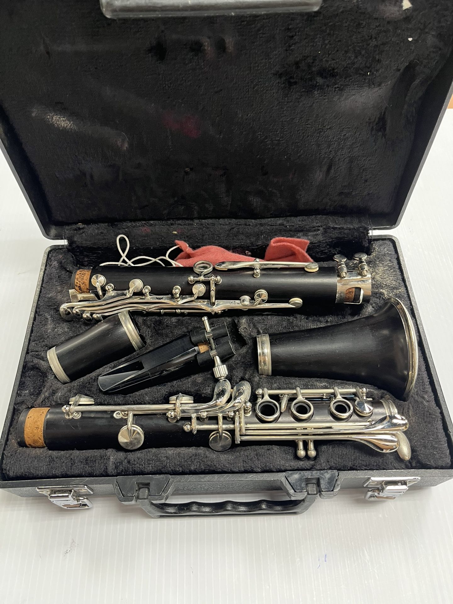 YAMAHA YCL-450N INTERMEDIATE BB CLARINET, IN USED CONDITION WITH CASE