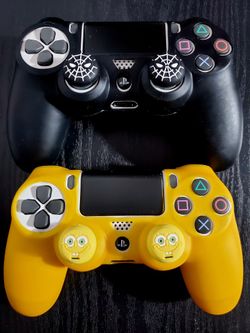 Custom PS4 Controllers