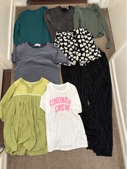 Women’s clothes size L