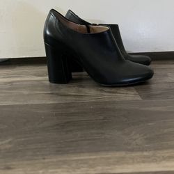 Naturalizer Black Ankle Heel Boots