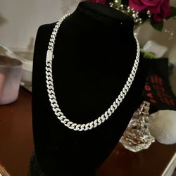 925 Silver Cuban Chain With Moissanite Stones