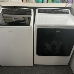 Whirlpool Cabrio washer and dryer set