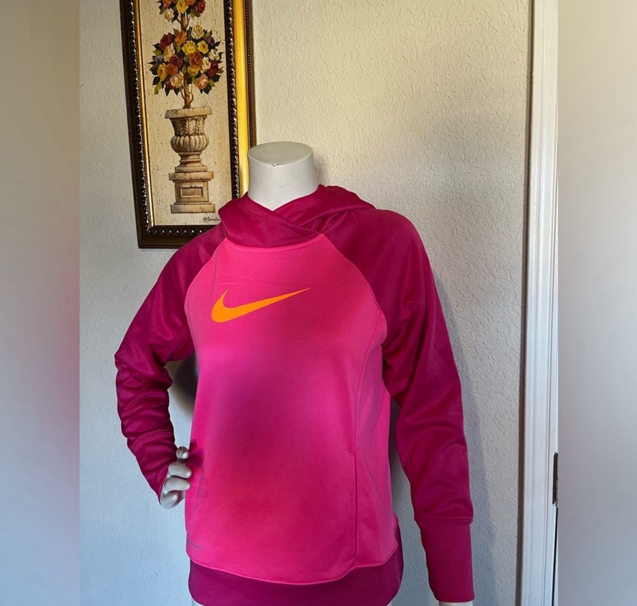 Nike hoodie size XL youth