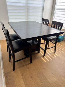 Counter Height Table & 4 Chairs
