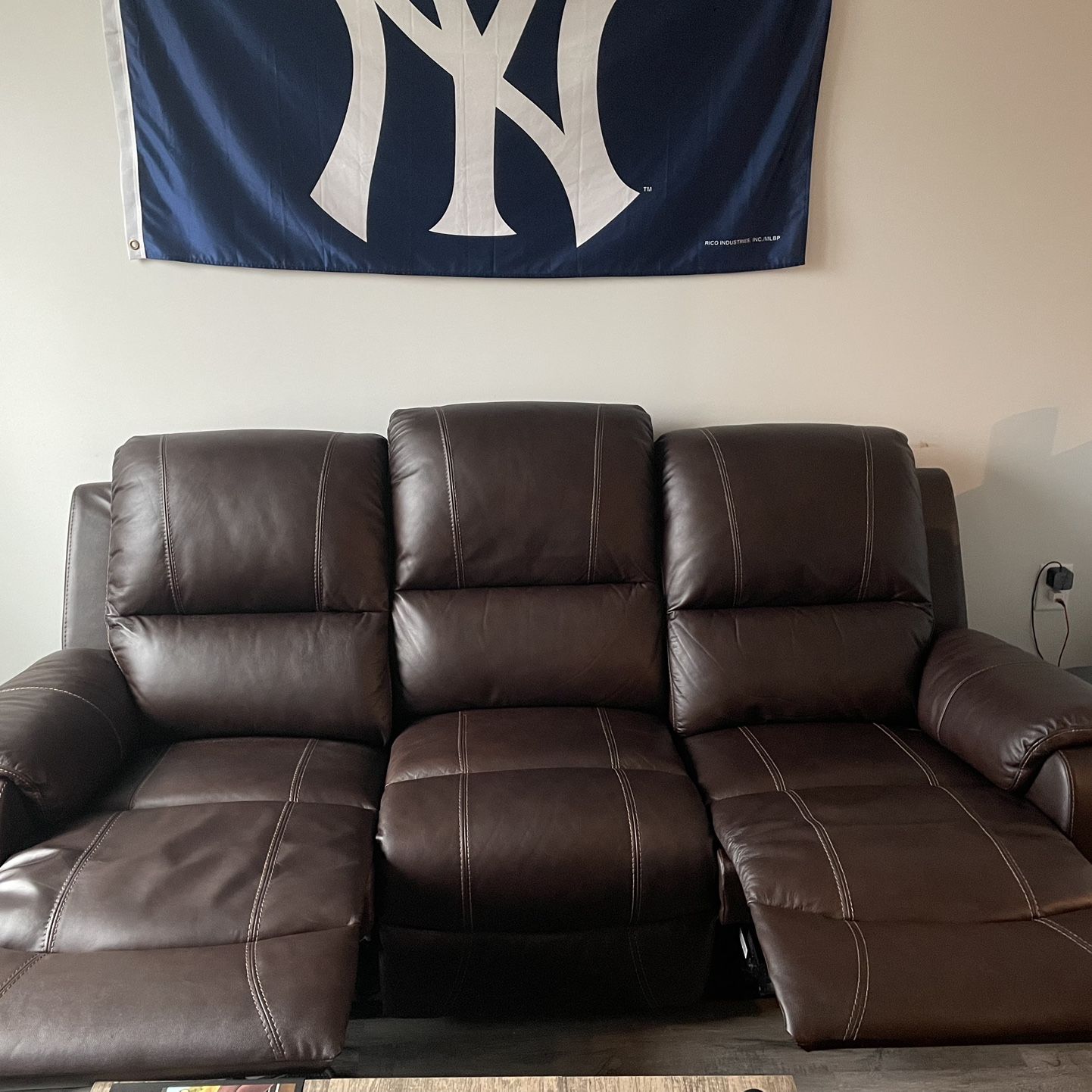 Brown Leather Couch w/ 2 Reclining Seat