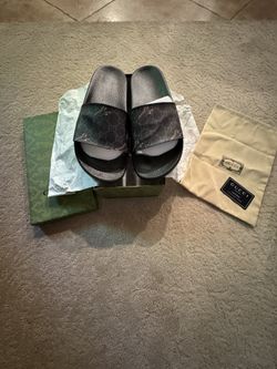 Supreme GG Gucci Slides