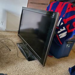 SHARP TV FOR SALE 46UNCH $150 