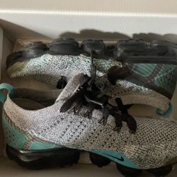 Nike Air Vapormax Flyknit 2