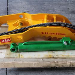 Mini Excavator Caterpillar CAT-307/308 Hydraulic Thumb, Pin: 50 mm.  It Fits with 7-11 Tons.