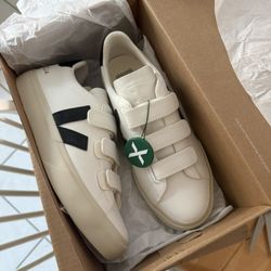 Veja Recife Chromefree Leather