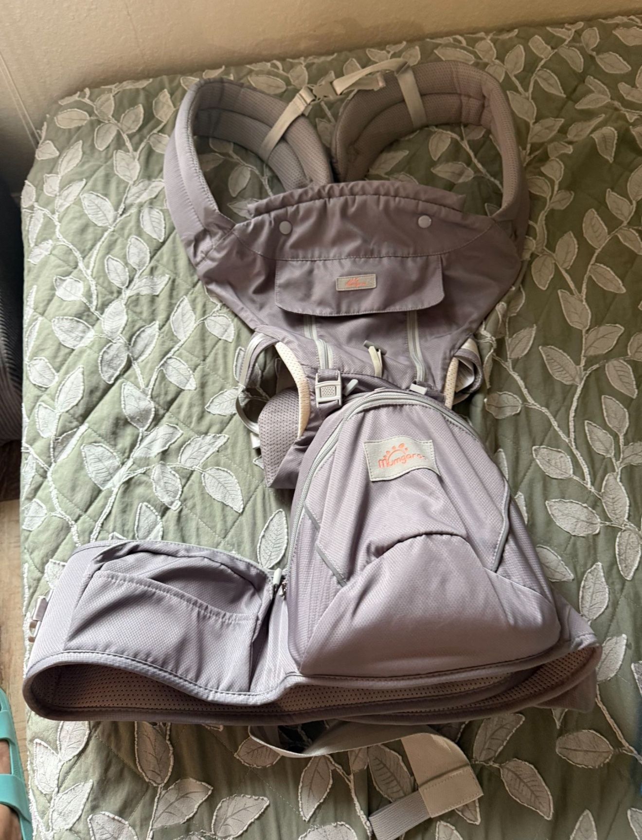 Mumgaroo Baby Carrier