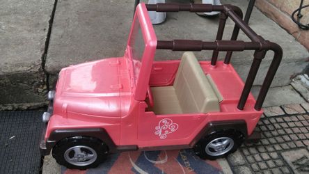 Dolls car