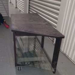 Corner Table