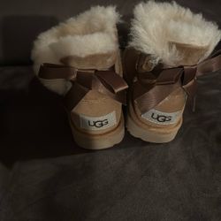 Ugg Boots And Nike Shoes