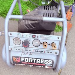 FORTRESS 4 Gallon, 200 PSI High Performance Oil-Free Hand-Carry Jobsite Air Compressor