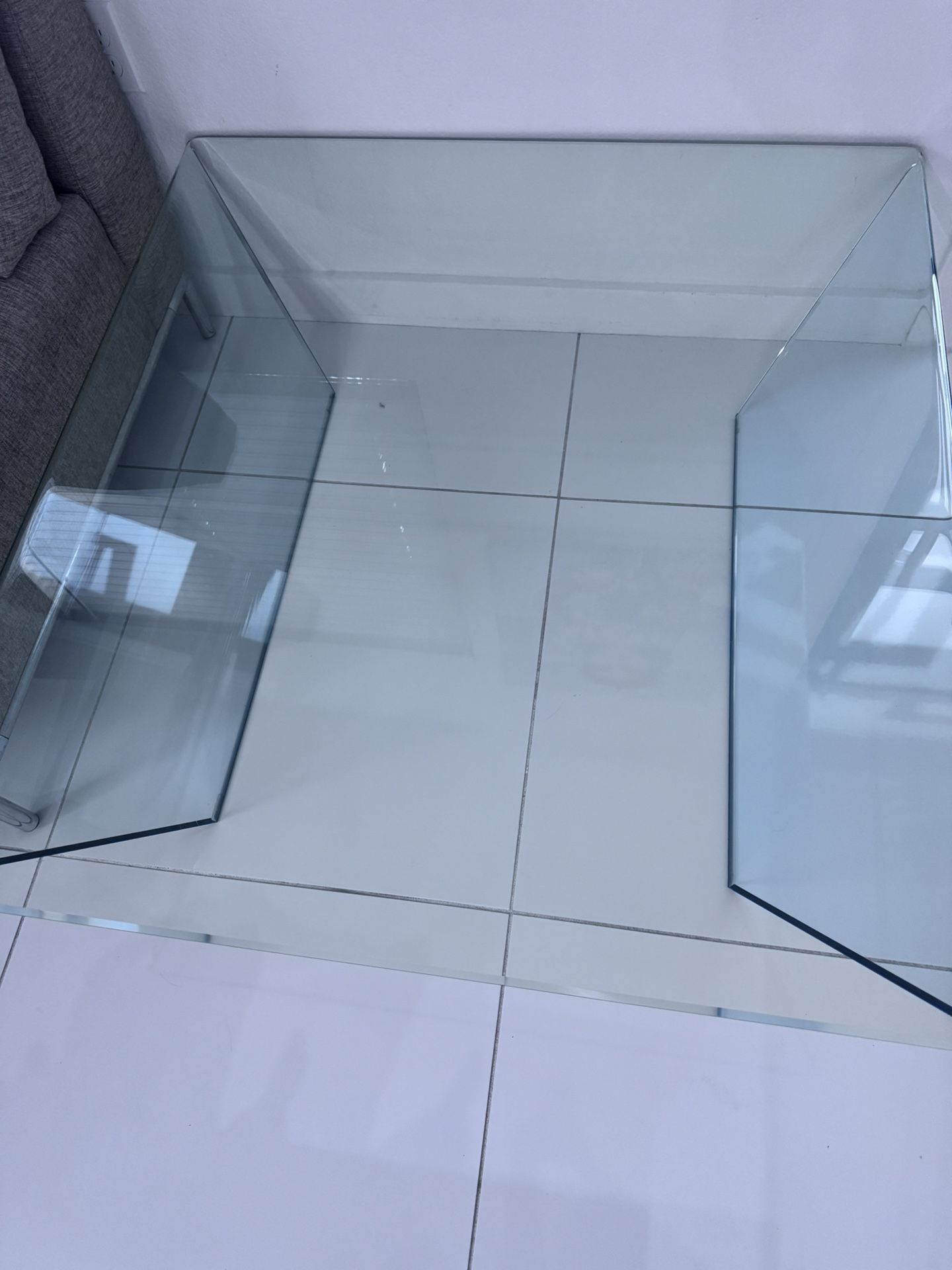 Chintaly Bent Glass Coffee Table w Triangle Shape Design