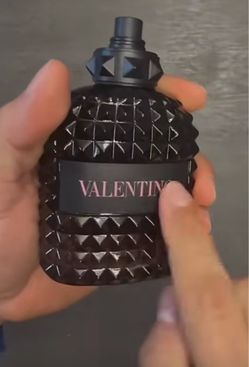 Valentino Born In Roma (Intense)