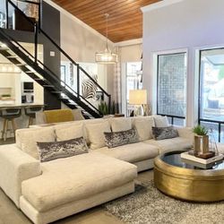 —— Monterrey Park Off-White By Cindy Crawford Home Plush & Deep Seated 4 Pc Sectional ☺️ Big Comfy Couch