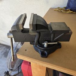 Tekton 4" Bench Vise