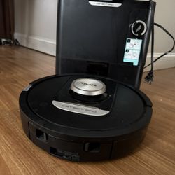 Shark Robot Vacuum 