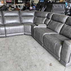 Lauretta Leather Power Reclining Sectional 