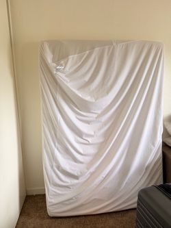 Full mattress + protector cover + sheets