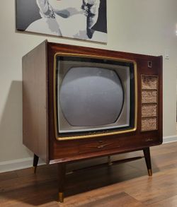 Antique 1950s TV 