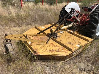 King kutter 6 foot bush hog shredder as is gear box issue for Sale in