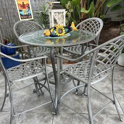 Patio Table And Chairs 