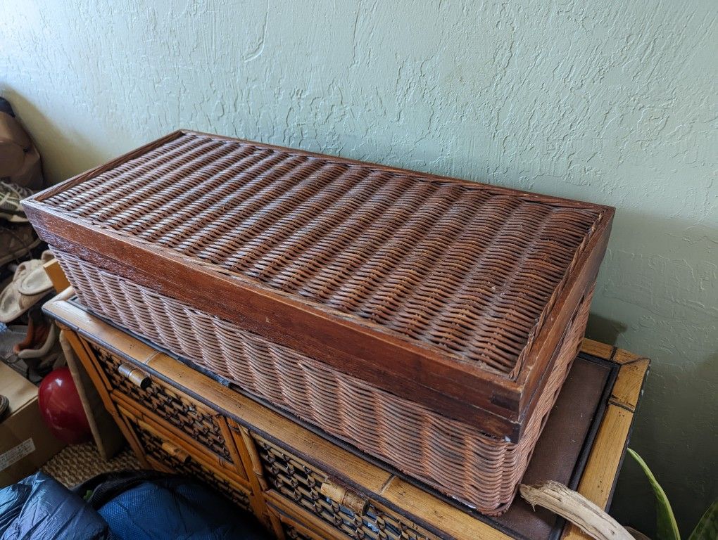 28x10x8 Wicker Rattan Wood Storage Box Bin Container Decor Tropical Hawaiian Bamboo Case Organizer Beach Surf Style