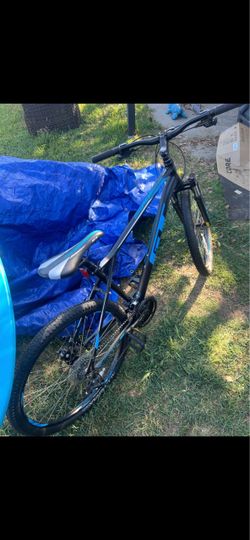 GT Adult Aggressor Pro Mountain Bike 27.5" Men's
