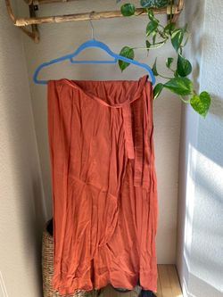 H&M Rust Wrap Skirt – Size 12 (EUR 42)