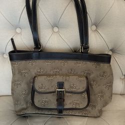 DOONEY & BOURKE HANDBAG.