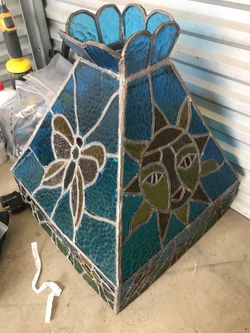 Stained glass lamp shade