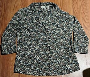 Floral Button-Down Blouse "Size Medium"