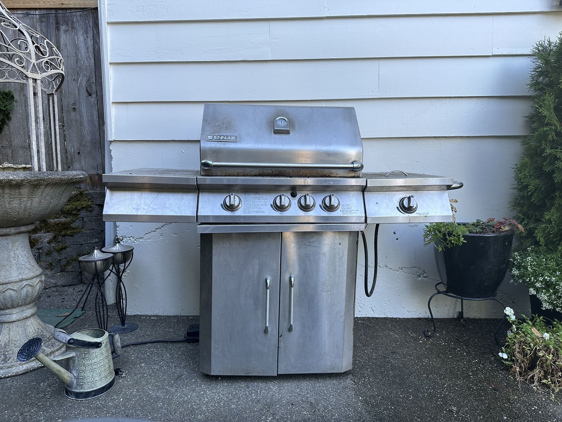 Jenn air Gas Grill for Sale in Yelm WA OfferUp