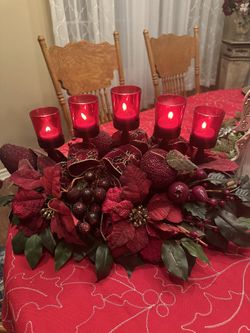 Christmas Centerpiece With Candles 