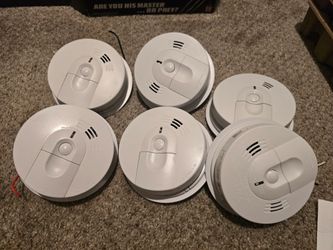6 Smoke Detectors