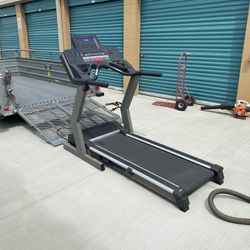 Treadmill 