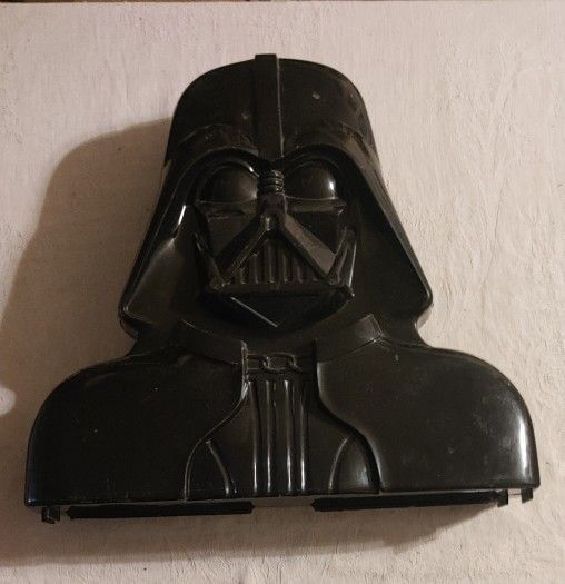 Vintage STAR WARS/DARTH VADER ACTION FIGURE COLLECTOR'S CASE EXCELLENT CONDITION! Please Read Description.
