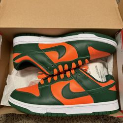 Nike Dunk “Miami Hurricane”