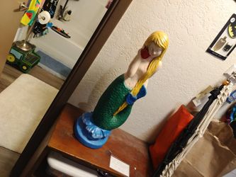 NEW PRICE **Mermaid statue