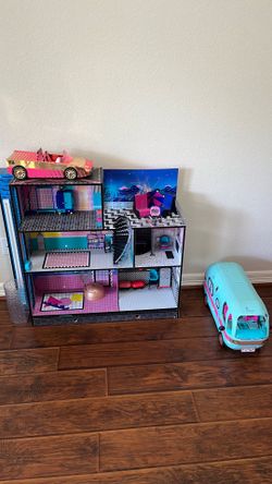 LOL Doll House, camp and Car