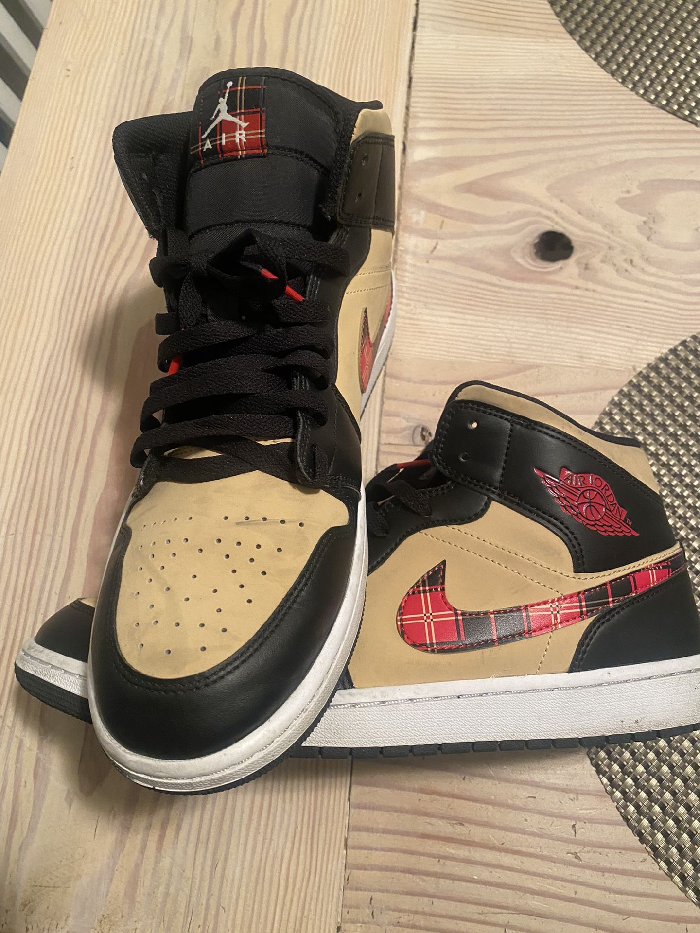 Preowned Nike Air Jordan 1 Mid SE Men's Tartan Swoosh Black Red Plaid Sesame DZ5329-001 size 12