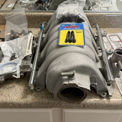 6.1 Hemi Intake manifold w/Ported Throttle body