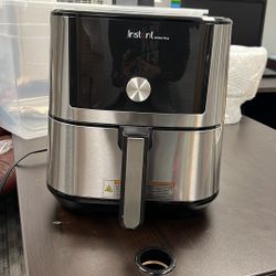 Instant Vortex Plus Air fryer 