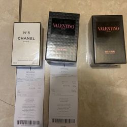 Men’s Cologne And Women’s Purfume 